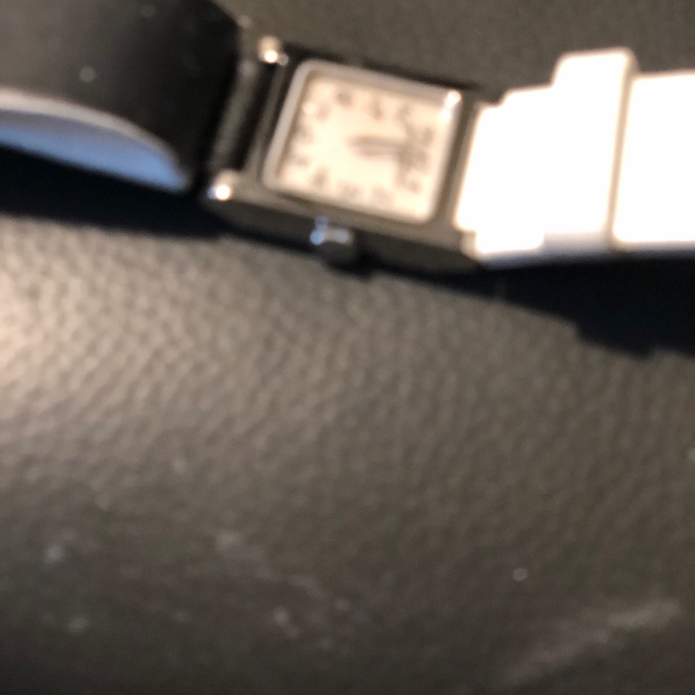Watch - Picture 2 of 3